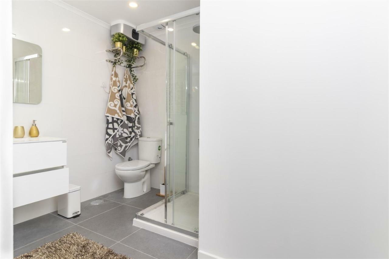 Apartament Calcada Dos Barbadinhos Lizbona Zewnętrze zdjęcie